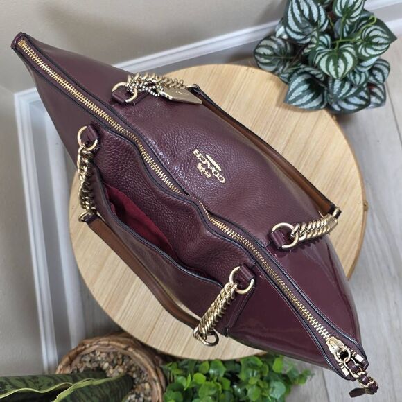 Coach Ava Chain Tote - Picture 11 of 15